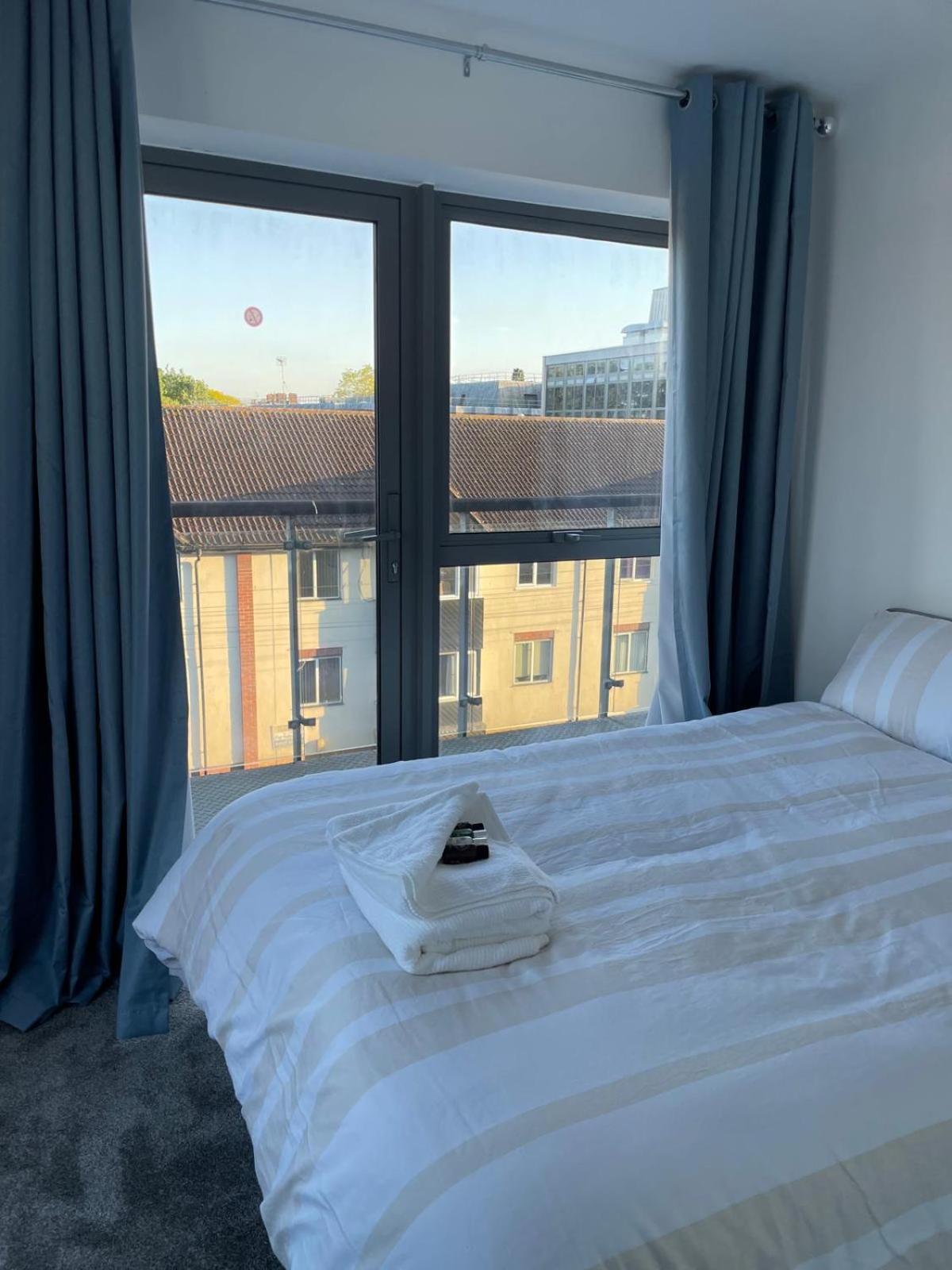 Long Letting - Luxurious 3 Bedroom Penthouse In City Centre - Parking Included! Chelmsford Exterior foto